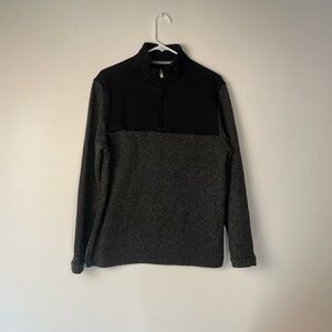 763. Van Heusen Men’s Quarter Zipper Pullover
